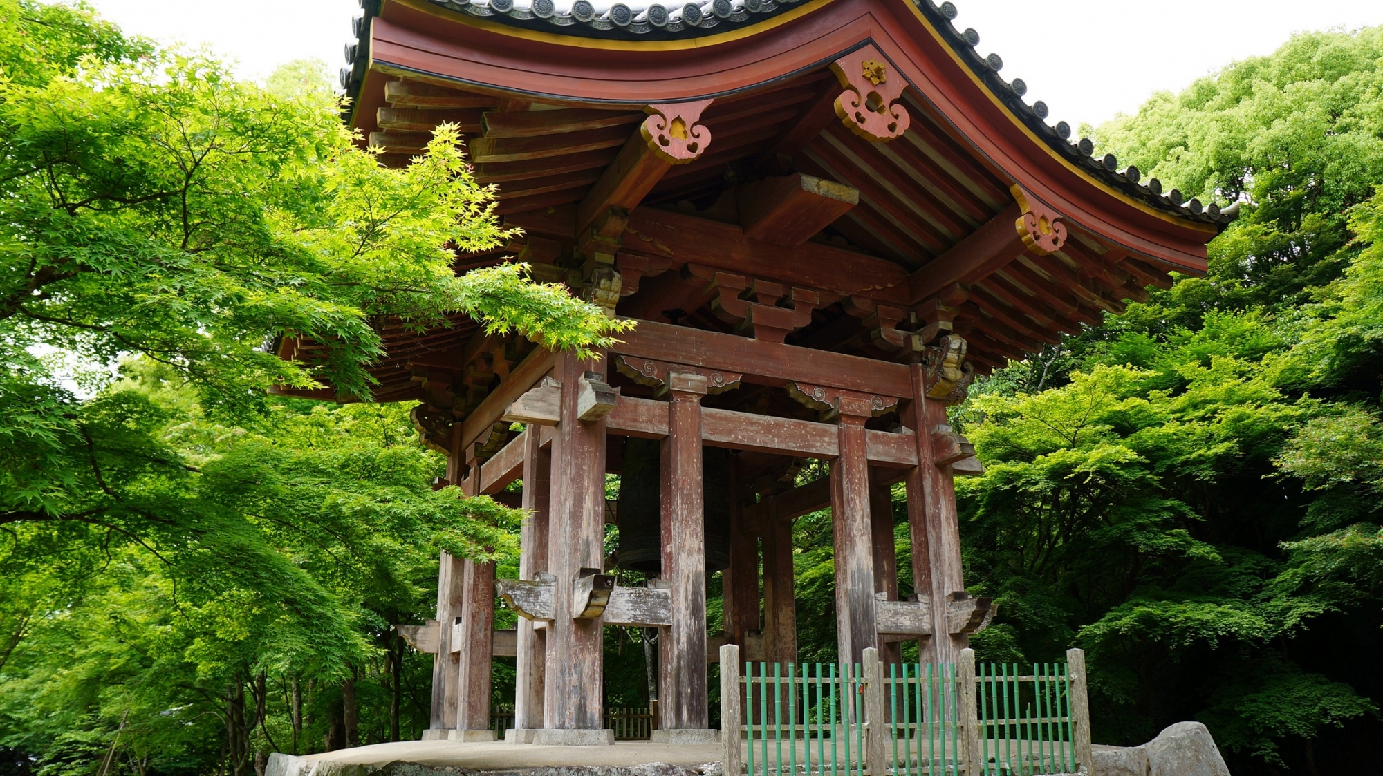 世界文化遺産の醍醐寺の鐘楼