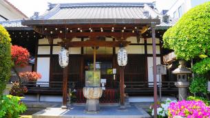 祇園祭発祥の神泉苑の本堂