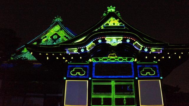 夏の夜に催される京の七夕の堀川会場の二条城二の丸御殿のプロジェクションマッピング 2013年8月8日
