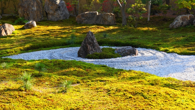 高台寺 方丈庭園 苔 岩