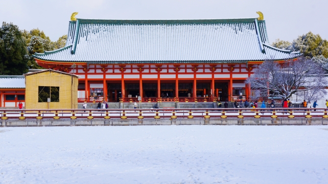 平安神宮 冬 大極殿 雪 優雅