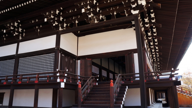 京都御所の巨大な紫宸殿