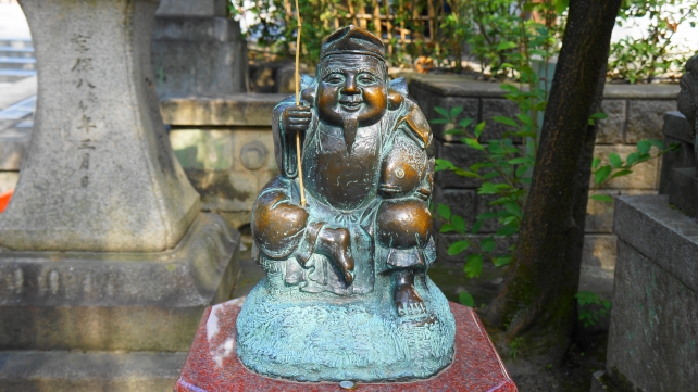 商売繁盛の祇園のえべっさんの八坂神社の北向蛭子社のえびす像