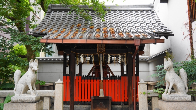 菅大臣神社の稲荷社