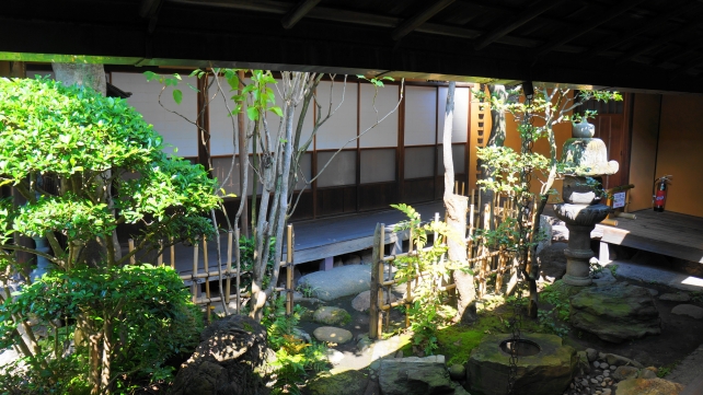 京都島原にある置屋兼お茶屋の輪違屋の西庭園