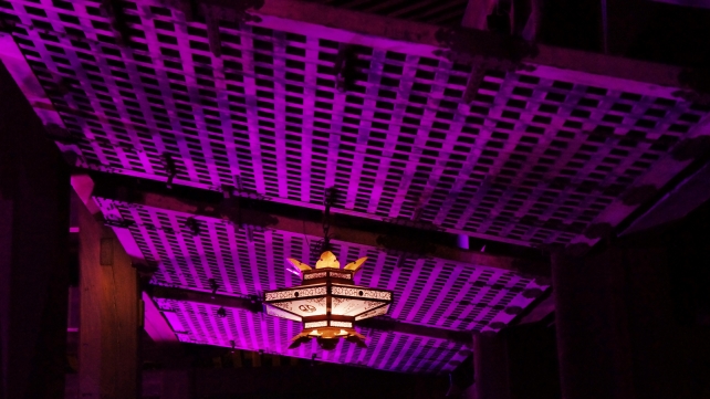 清水寺の本堂（舞台）のピンクリボンキャンペーンライトアップ