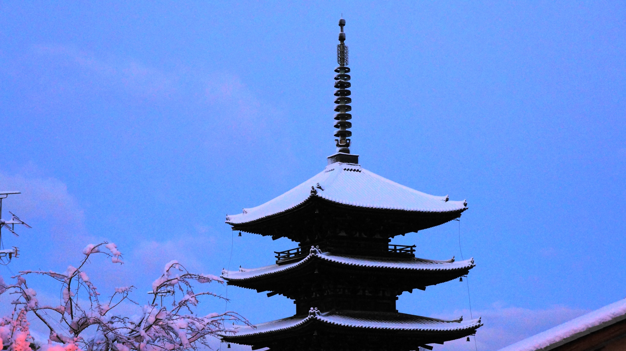 法観寺の雪景色