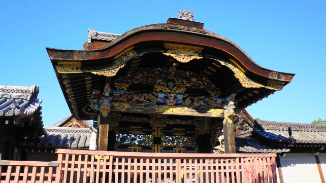 西本願寺の煌びやかな唐門