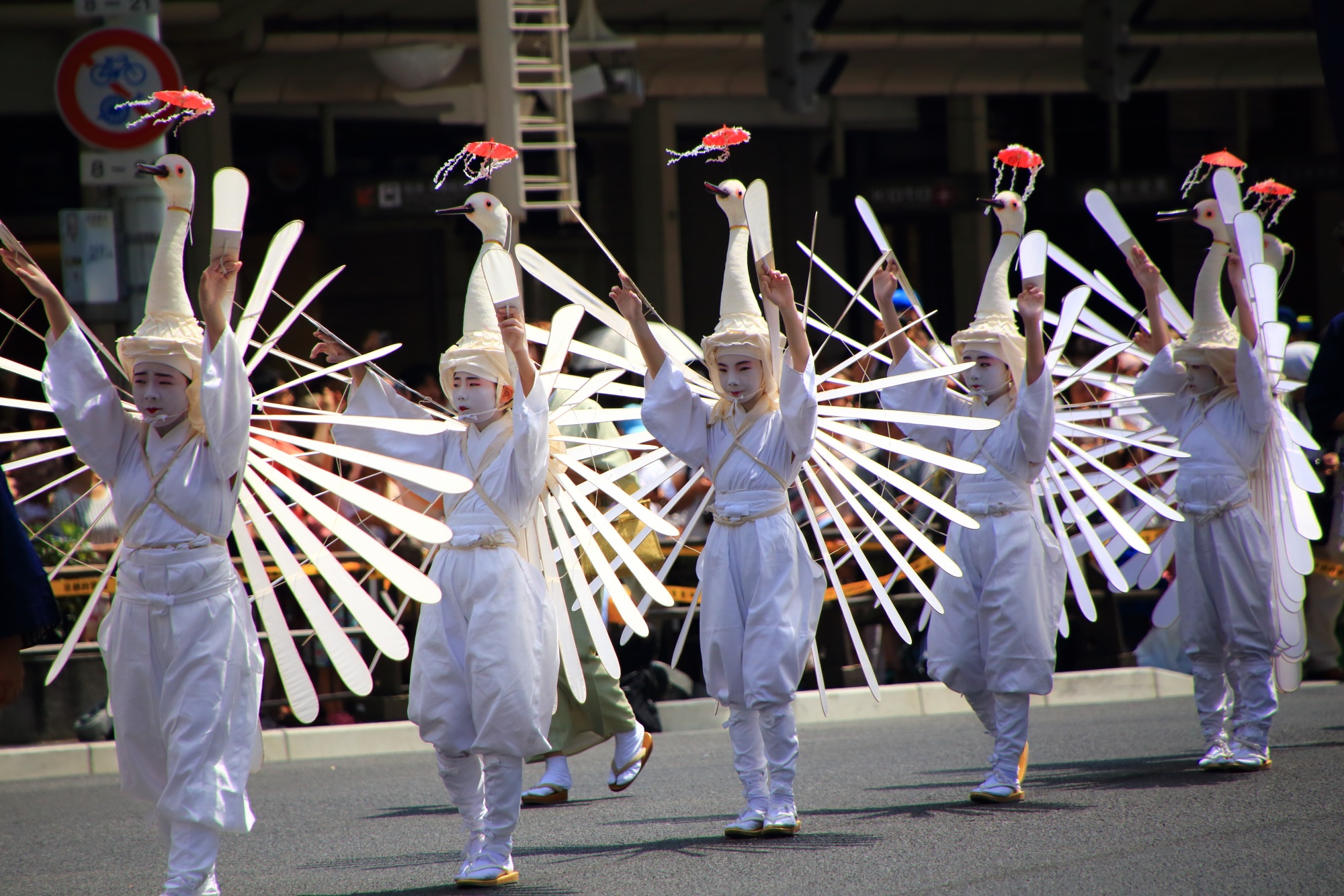 祇園祭の花傘巡行の鷺踊