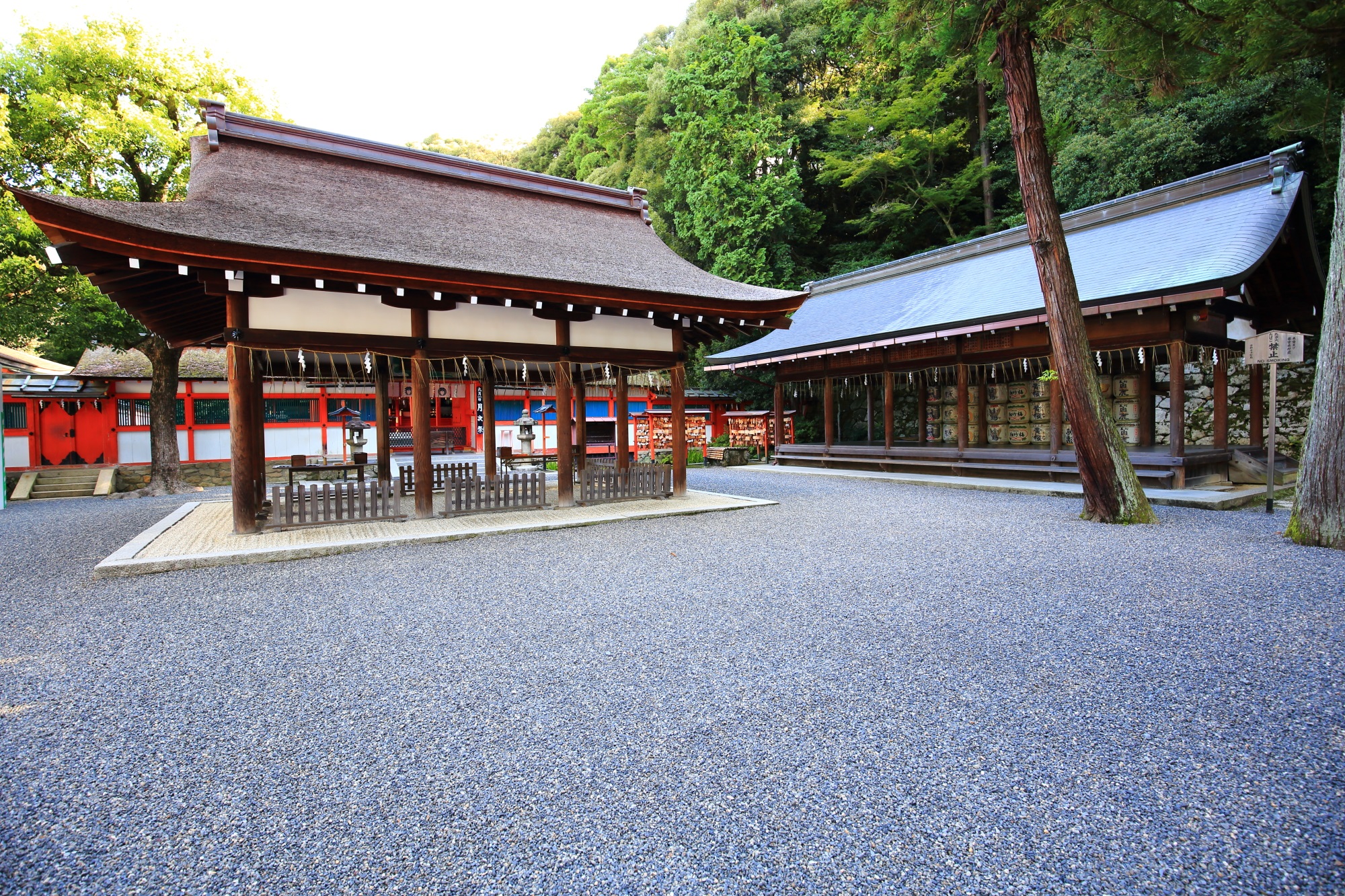 吉田神社の本宮前