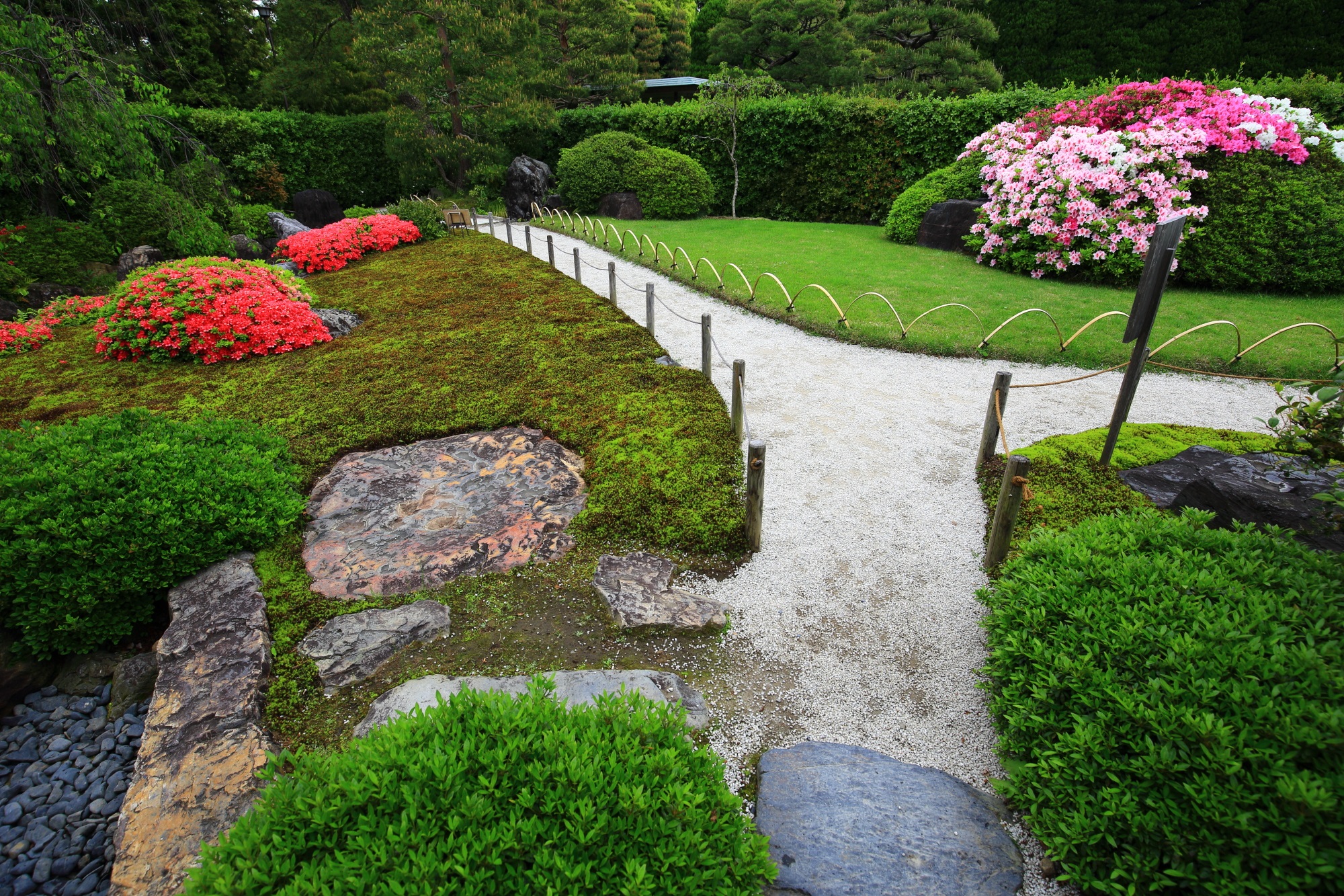 多彩に彩られた室町の庭と桃山の庭
