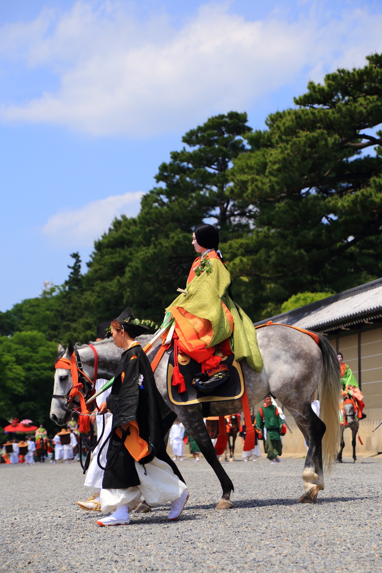 葵祭の綺麗な衣装と馬