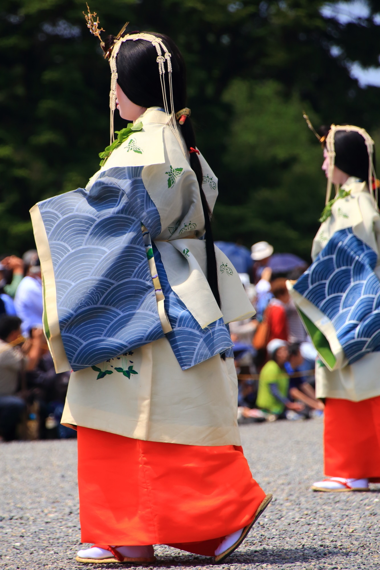 京都三大祭の葵祭の華やかな衣装
