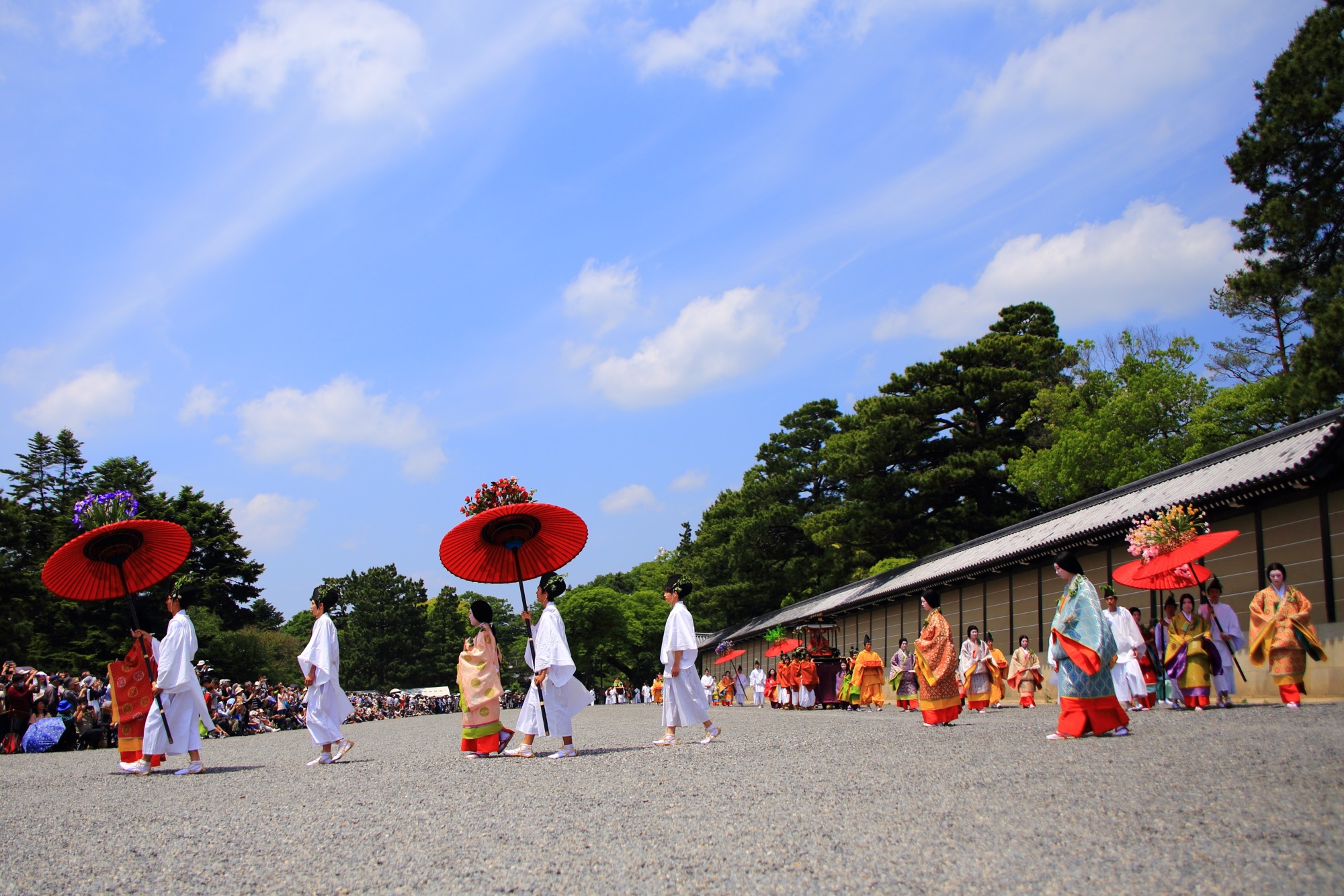 京都三大祭の葵祭　雅な平安貴族の行列