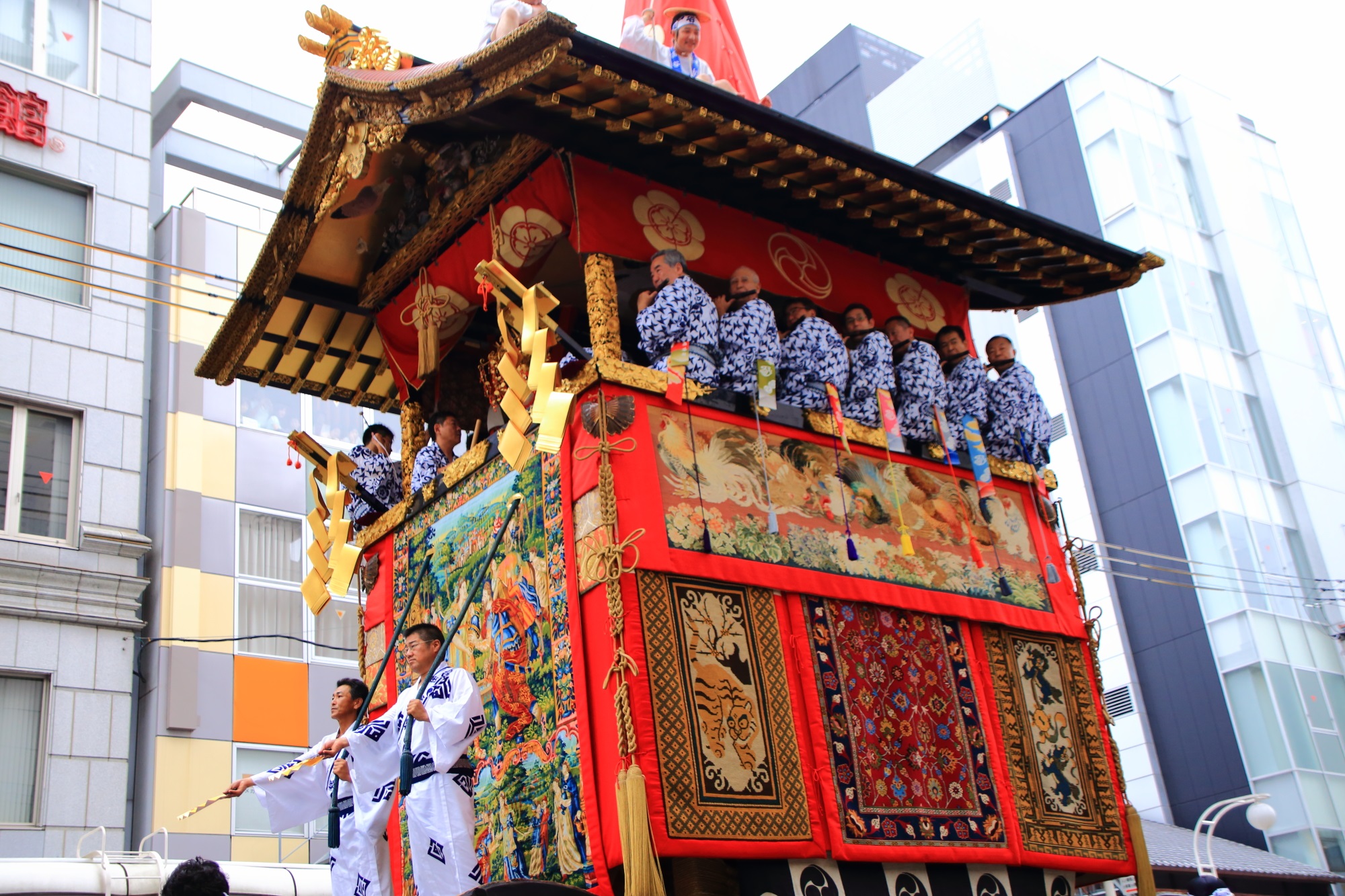 日本三大祭の祇園祭の山鉾巡行の函谷鉾