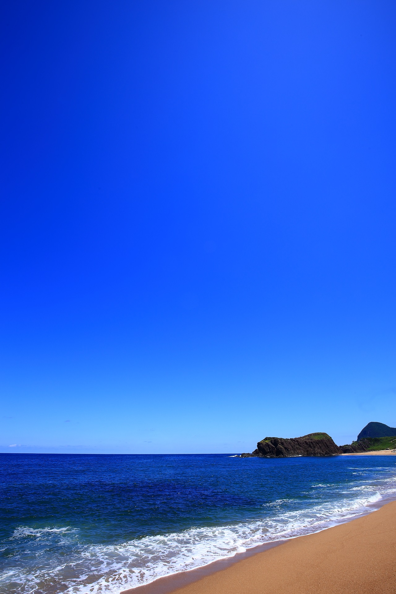 Tateiwa and blue sea in Kyotango