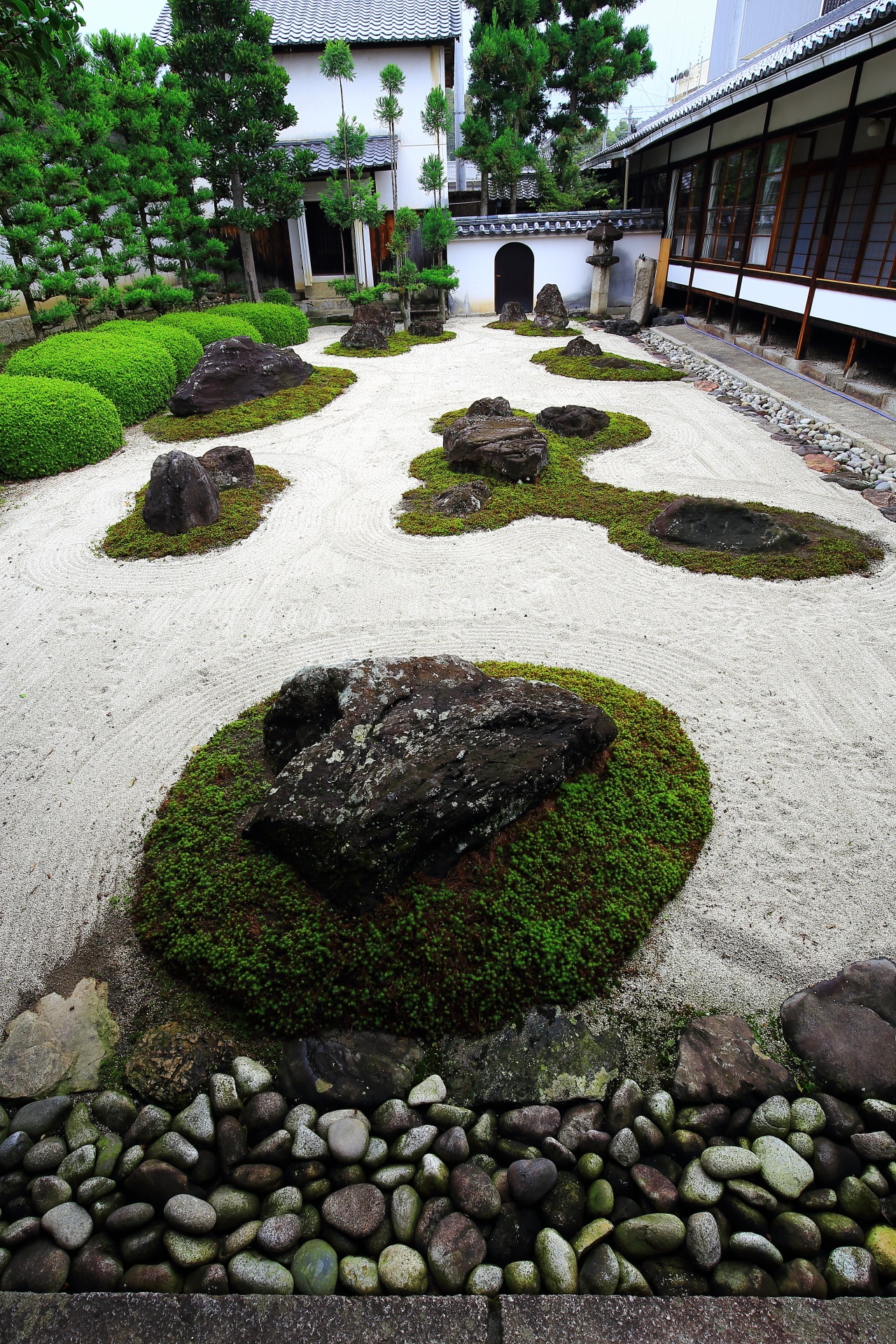 A garden called Jyuroku-Rakan-Sekitei of Myoren-ji Temple in Kyoto,Japan