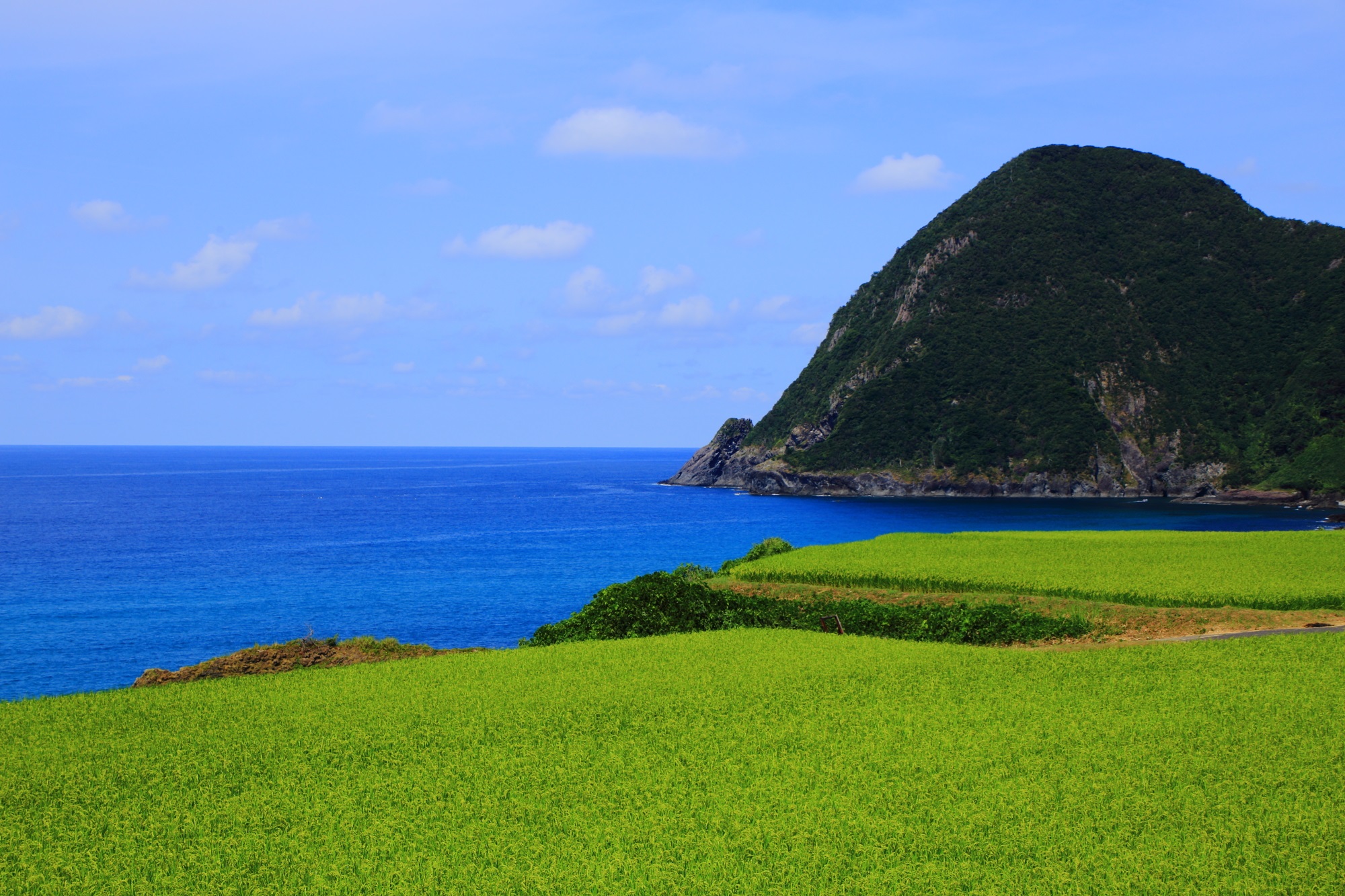 犬ヶ岬　京丹後の美しい海と自然と岬の絶景